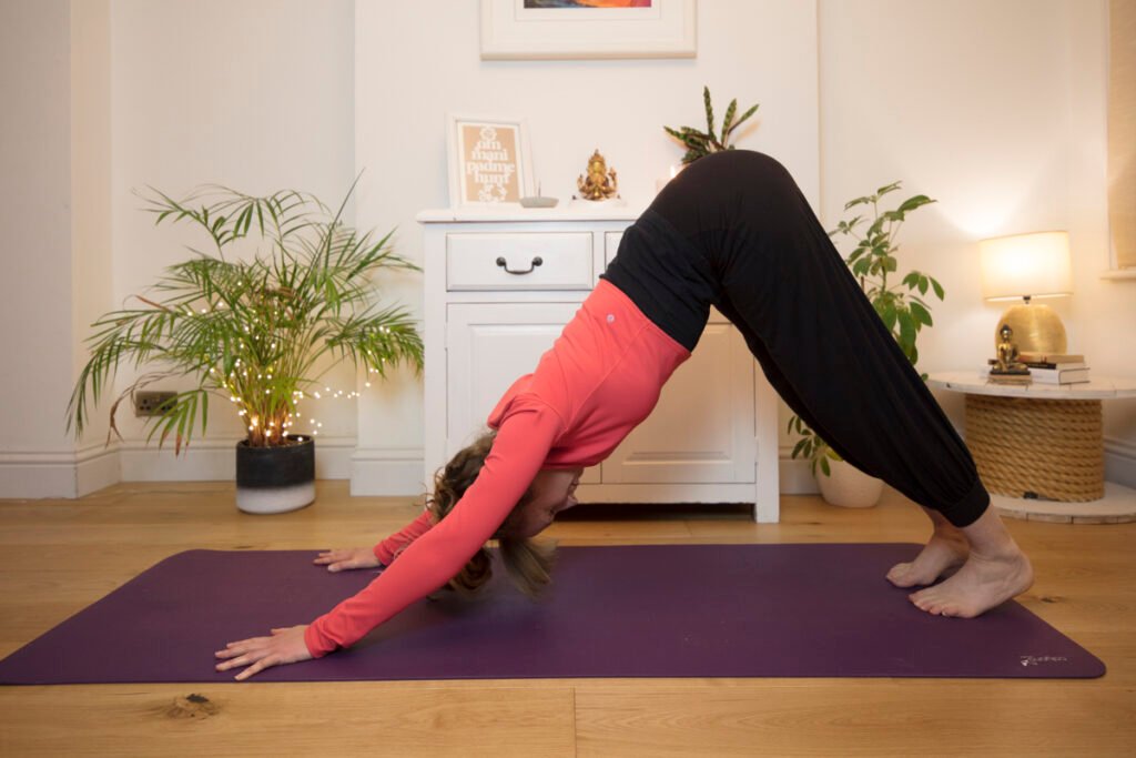 Joanna teaching anatomy-informed yoga in Bromley